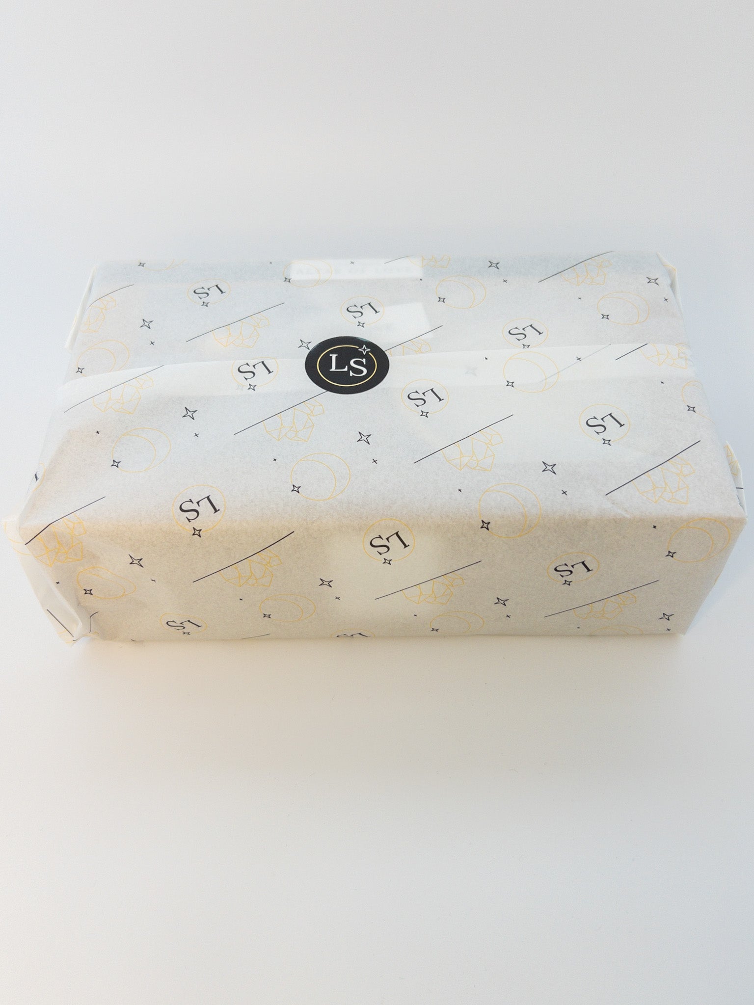 ALTAR OF LOVE Candle - Amethyst & Rose Quartz Crystals with Love Ritual Blessing