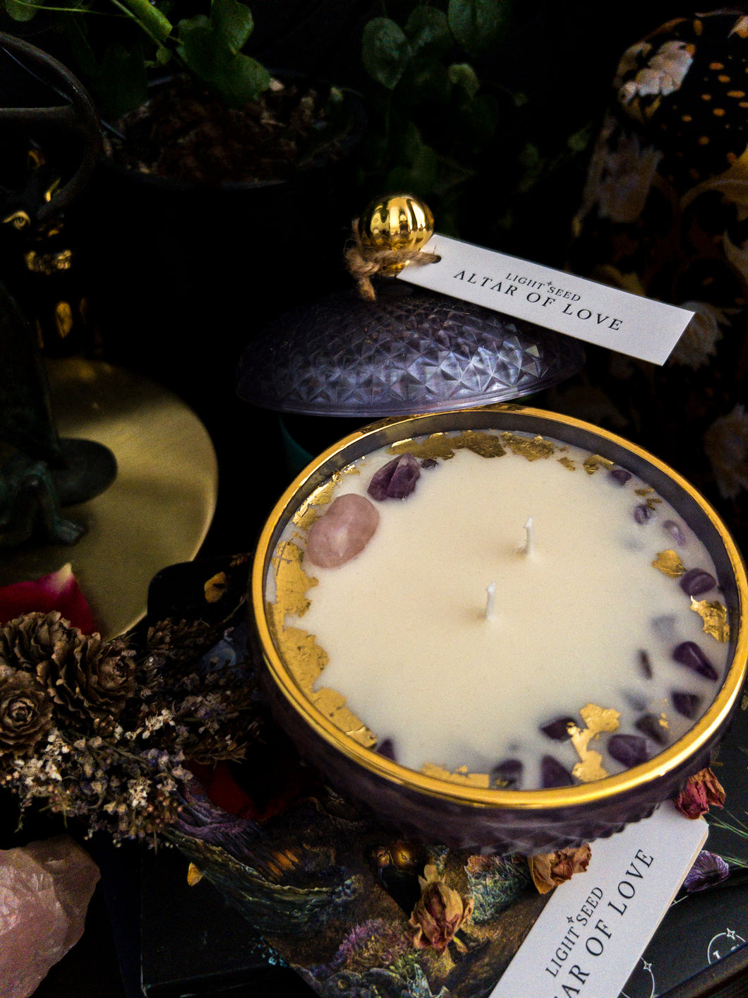 ALTAR OF LOVE - Candle in a Violet Geo Cut Vessel with Gold Rim - Amethyst & Rose Quartz Crystals $148